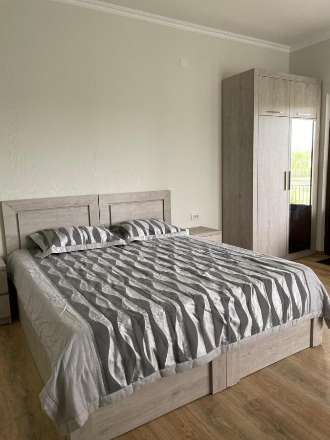 Apartment Comfort In Уреки Екстериор снимка