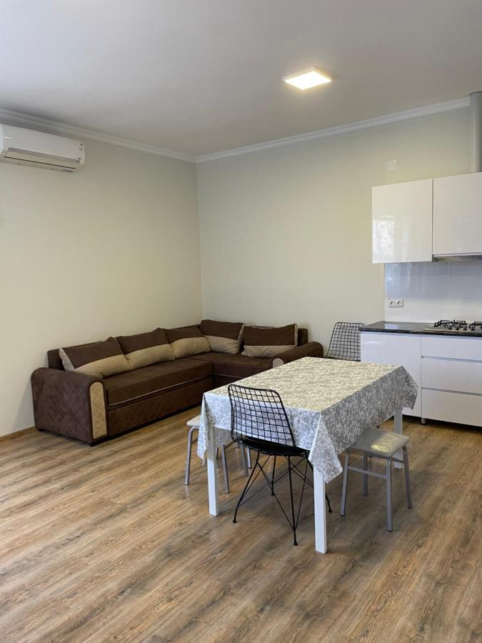 Apartment Comfort In Уреки Екстериор снимка