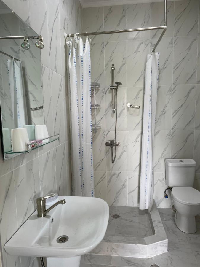 Apartment Comfort In Уреки Екстериор снимка